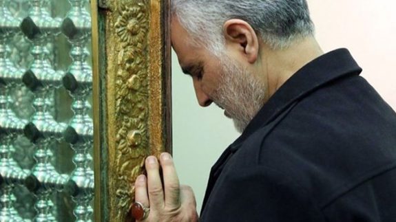 اقامۀ نماز لیلة‌الدفن و مراسم شام غریبان شهید سلیمانی در سراسر کشور