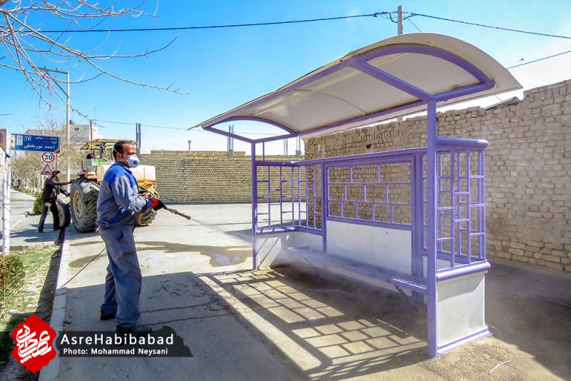 ضدعفونی معابر شهری توسط شهرداری حبیب آباد