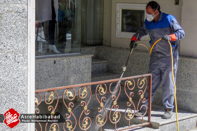 ضدعفونی معابر شهری توسط شهرداری حبیب آباد