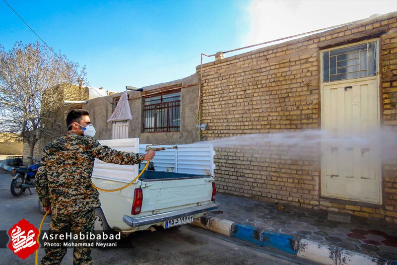 ضدعفونی مناطق محروم بخش حبیب آباد توسط جهادگران بسیجی