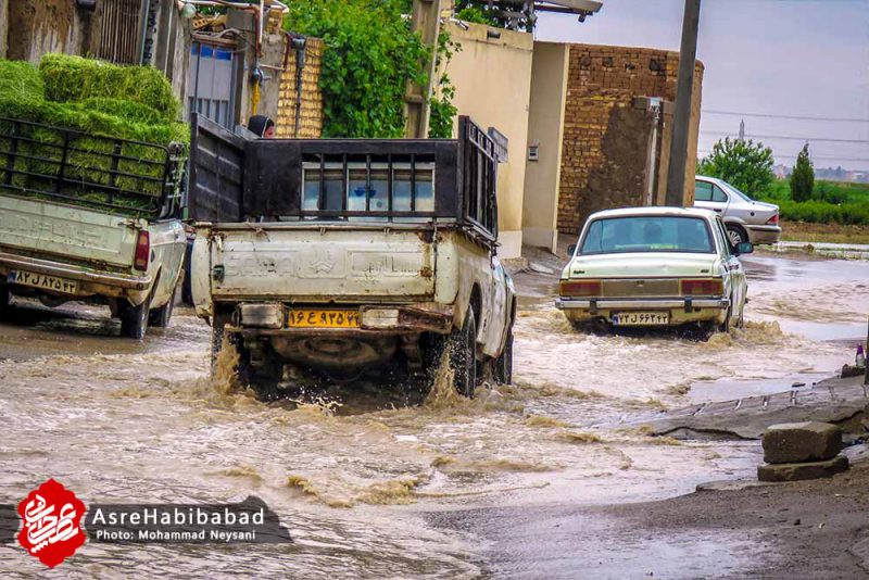 آب گرفتگی معابر حبیب آباد پس از بارش شدید باران