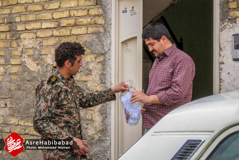 توزیع 4 هزار بسته بهداشتی ضدکرونایی در شهر حبیب آباد