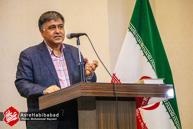 باید به زندگی با کرونا عادت کنیم/ وضعیت قرمز شهرستان برخوار ضررهای زیادی را به ما وارد کرده