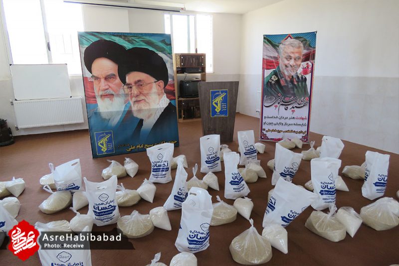 آغاز مرحله دوم نهضت کمک مومنانه در بخش حبیب آباد توزیع 142 بسته مواد غذایی بین نیازمندان