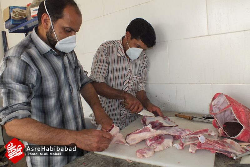 آغاز مرحله دوم نهضت کمک مومنانه در بخش حبیب آباد توزیع 142 بسته مواد غذایی بین نیازمندان
