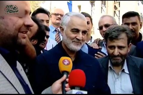 فیلم | لحظاتی از گفتگوی سال های اخیر حاج قاسم سلیمانی با خبرنگاران