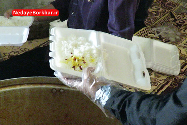 گزارش ویدئویی | توزیع بیش از 2 هزار پرس غذای گرم بین نیازمندان برخوار در ایام ماه صفر