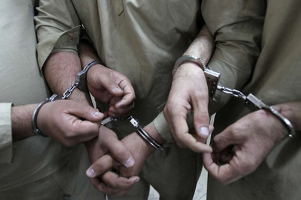 دستگیری 4 متهم تحت تعقیب قضائی در شهرستان برخوار