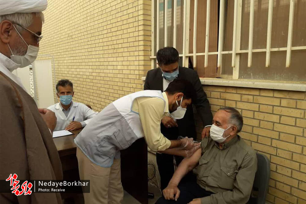 آغاز تزریق واکسن کرونا به جانبازان در شهرستان برخوار