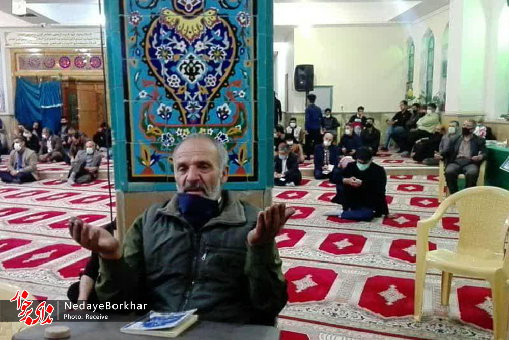 احیای شب بیست و یکم رمضان در امامزاده ادهم (ع) دستگرد برخوار برگزار شد