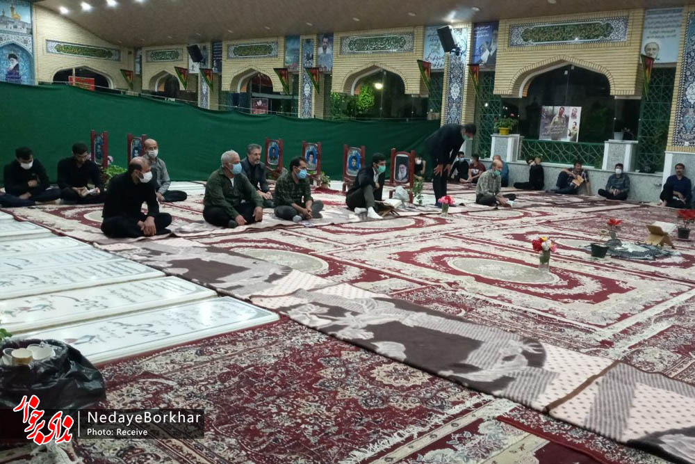 احیای شب نوزدهم ماه رمضان در جوار شهدای شهر سین برخوار + تصاویر