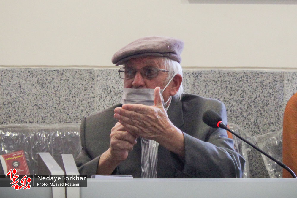 خاطره جالب اولین خبرنگار شهرستان برخوار از انتقاد از مسئولین/ نریمانی: مسئولین امروز از انتقاد رسانه ها کَکِشان هم نمی گزد