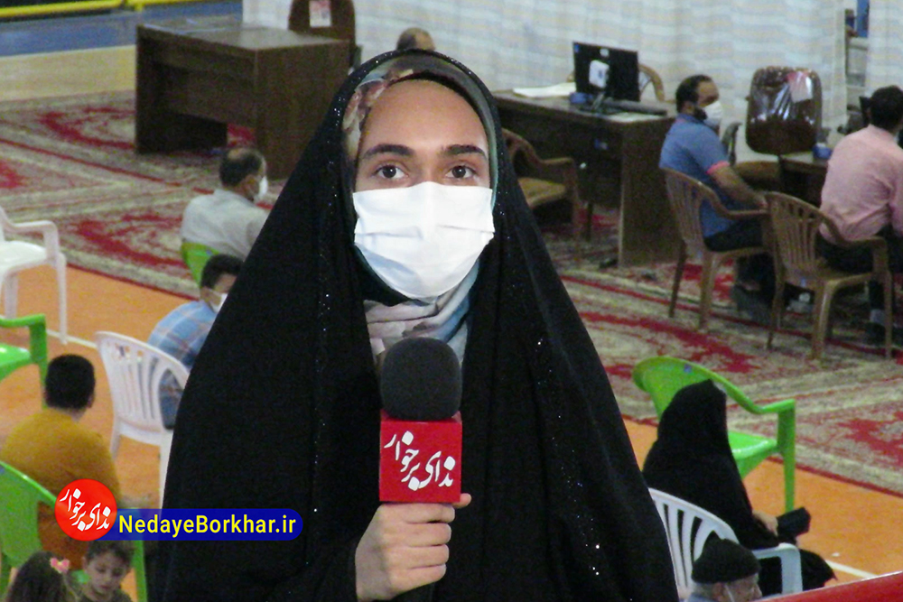 واکسیناسیون کرونا در شهرستان برخوار همچنان ادامه دارد