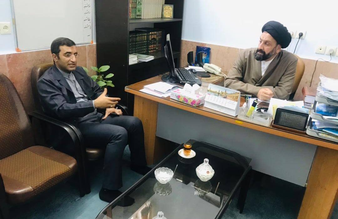 علیرضا ملک پور با ائمه جمعه دولت آباد و دستگرد دیدار کرد