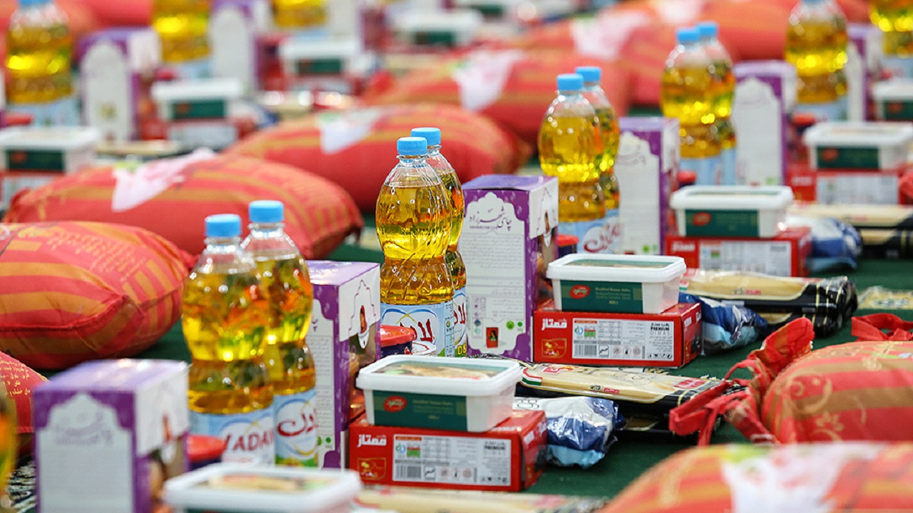 اهدای ۱۲۰ بسته معیشتی به مددجویان بهزیستی شهرستان برخوار
