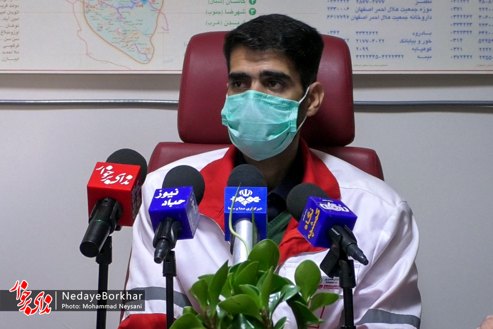 کسب عنوان استانی ۳ خانه هلال برخوار/ آموزش، مهمترین دغدغه هلال احمر است