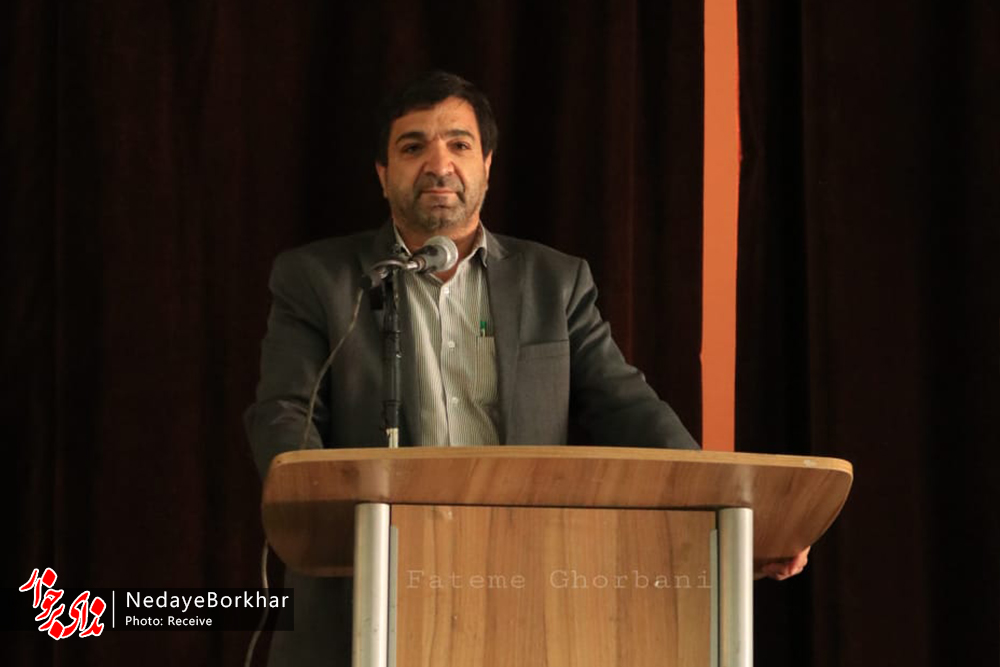 از ۱۵۰ دانش آموز نخبه شهرستان برخوار تجلیل شد