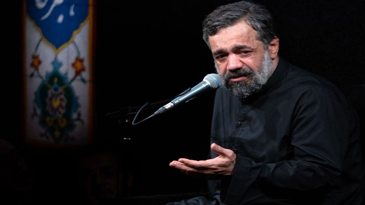 فیلم | مداحی حاج محمود کریمی برای ناشنوایان