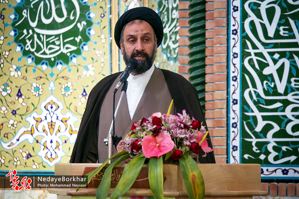 انتقال امام جمعه دولت آباد به شهرستان دیگر/  گروه های مردمی در تلاش برای ابقا