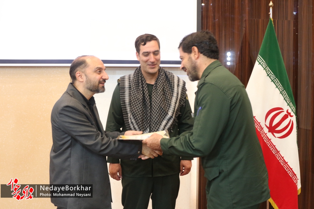 فرمانده حوزه مقاومت بسیج اداری، کارگری و اصناف برخوار معارفه شد + تصاویر