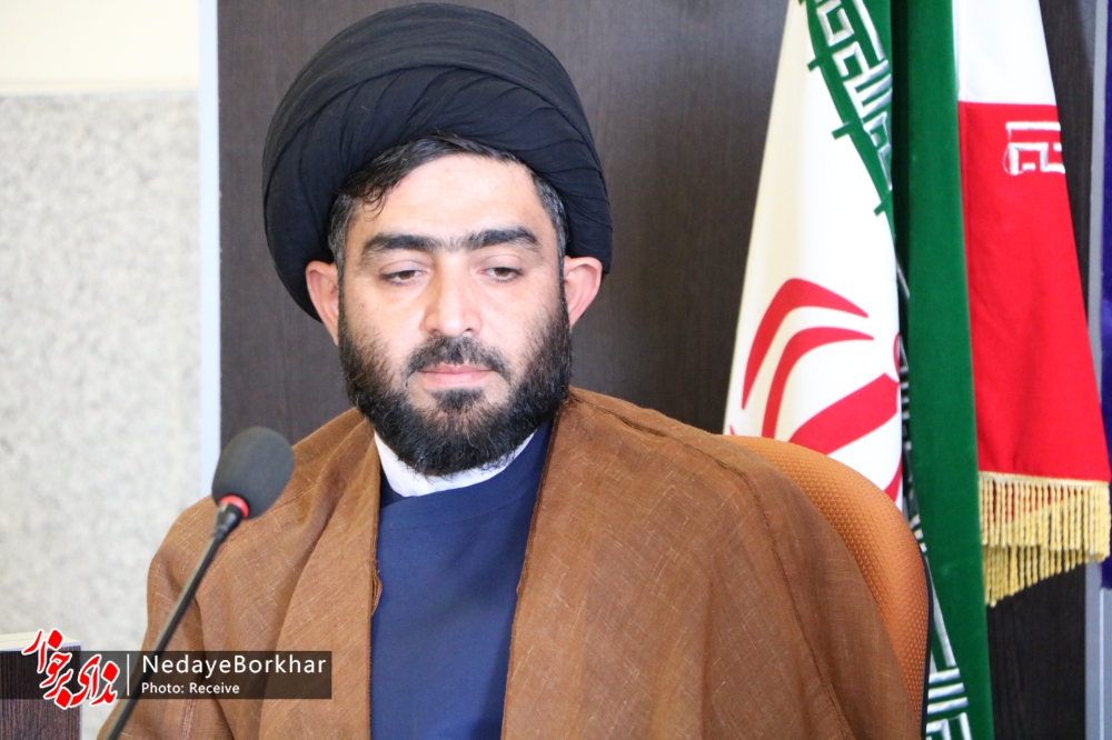 در انجام کارهای فرهنگی باید به جوانان میدان داده شود
