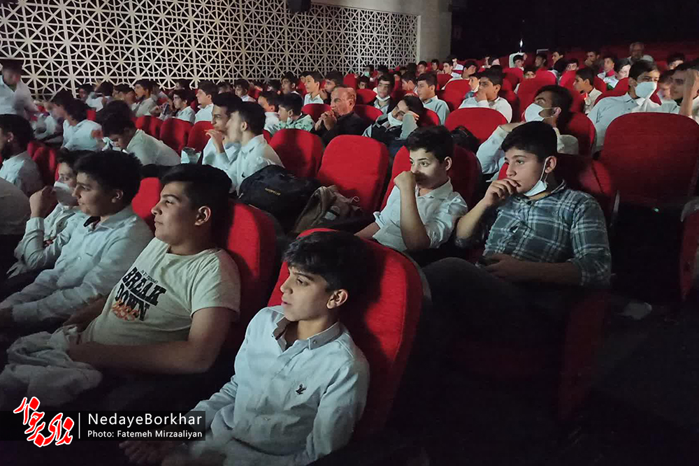 فیلم سینمایی «سوییپر» برای اولین بار در برخوار اکران شد