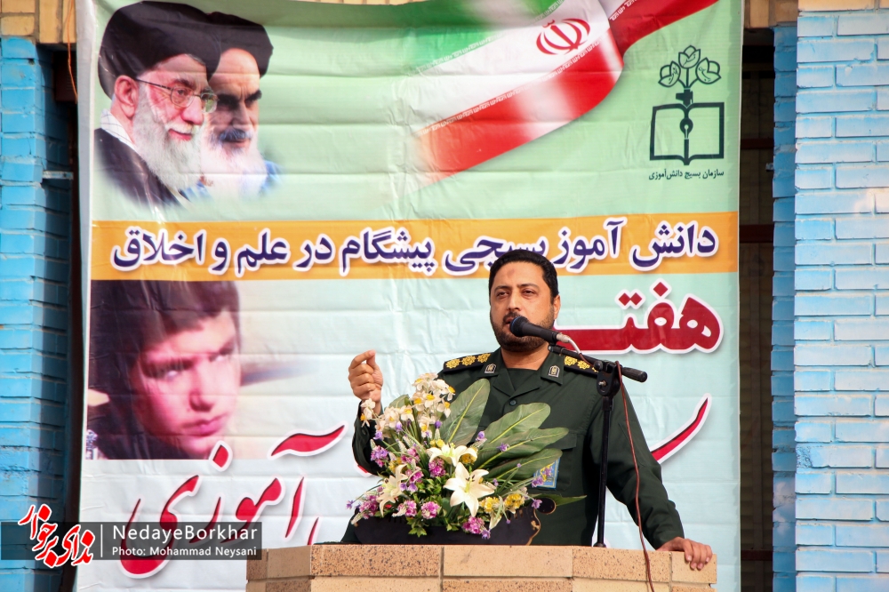 دشمن تلاش می‌کند تا مانع از ترویج «تفکر شهید فهمیده» در نوجوانان شود