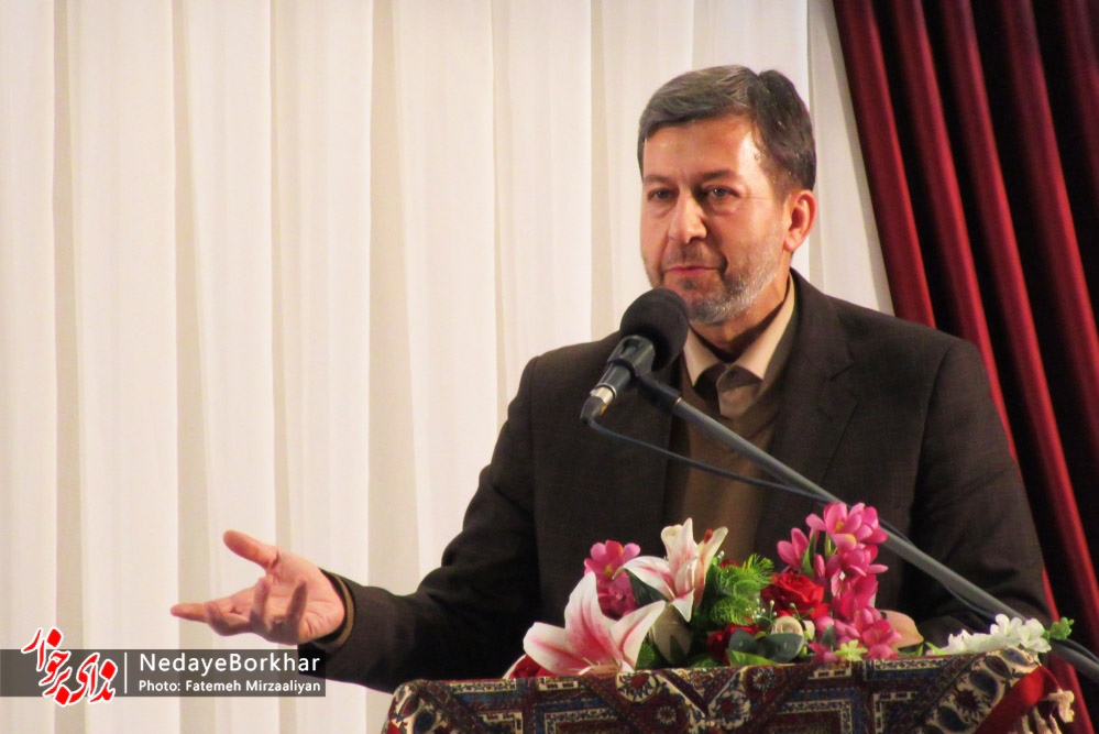 شهرداران و شوراهای اسلامی از شاخصه های مهم ایجاد امنیت در کشور هستند