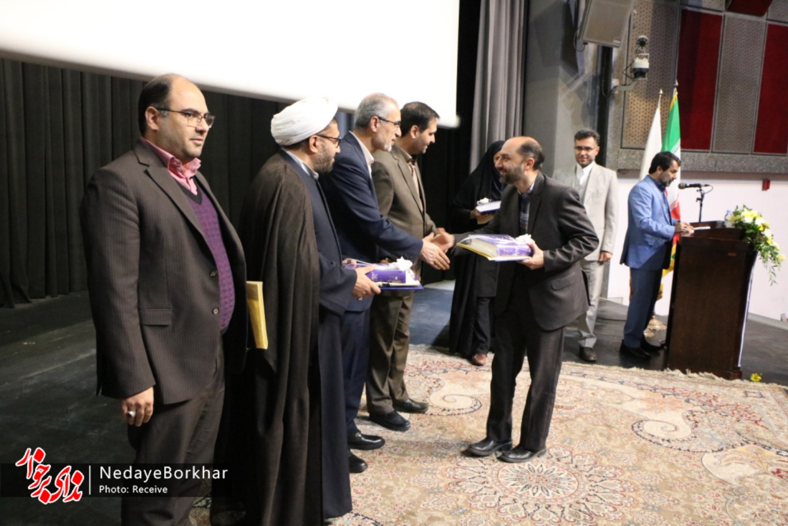 شهرستان برخوار پیشتاز در حوزه کتاب و کتابخوانی