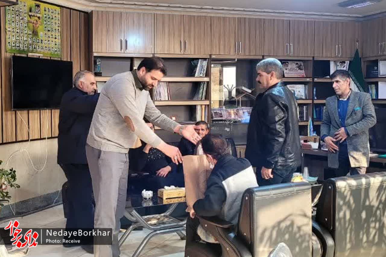 تجلیل از رانندگان ناوگان حمل و‌ نقل عمومی دستگرد برخوار + تصاویر