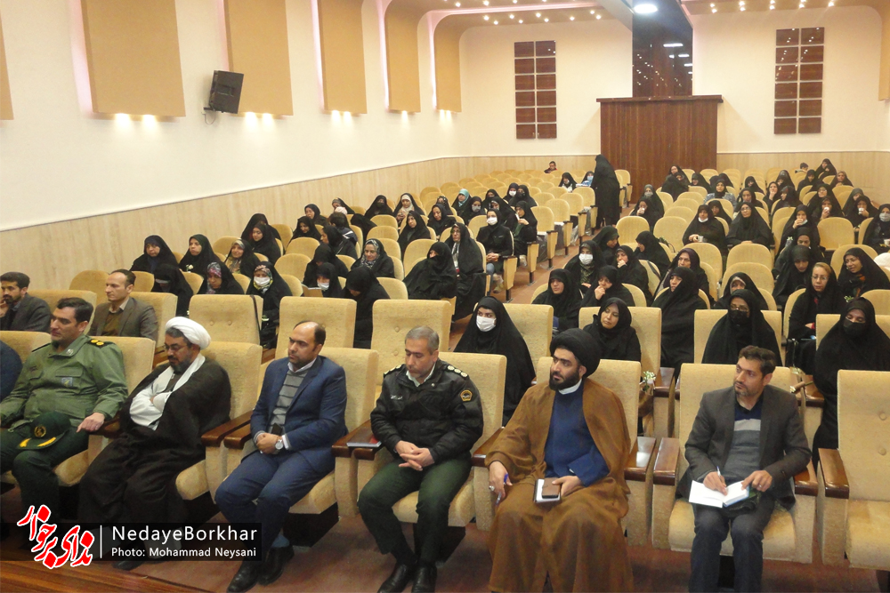 نشست بانوان نخبه و تاثیرگذار شهرستان برخوار برگزار شد + تصاویر