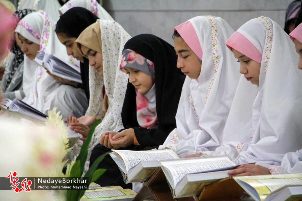 دانش‌آموزان برخواری از حس و حال خود در اعتکاف می‌گویند + فیلم