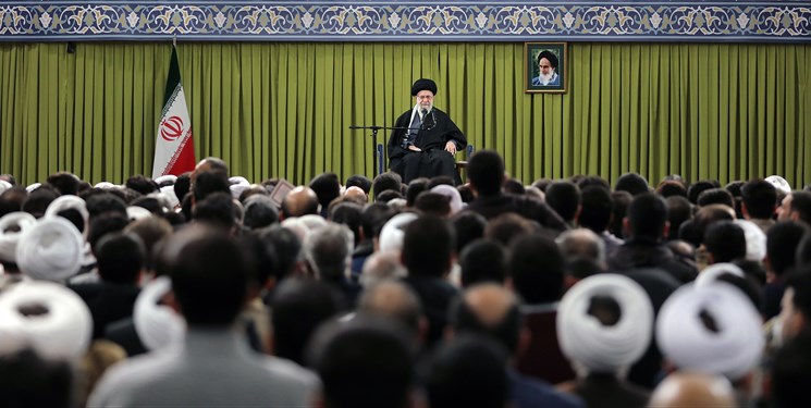 رهبر انقلاب: ۲۲ بهمن امسال تاریخی بود، لازم می‌دانم به ملت ایران اظهار تعظیم کنم