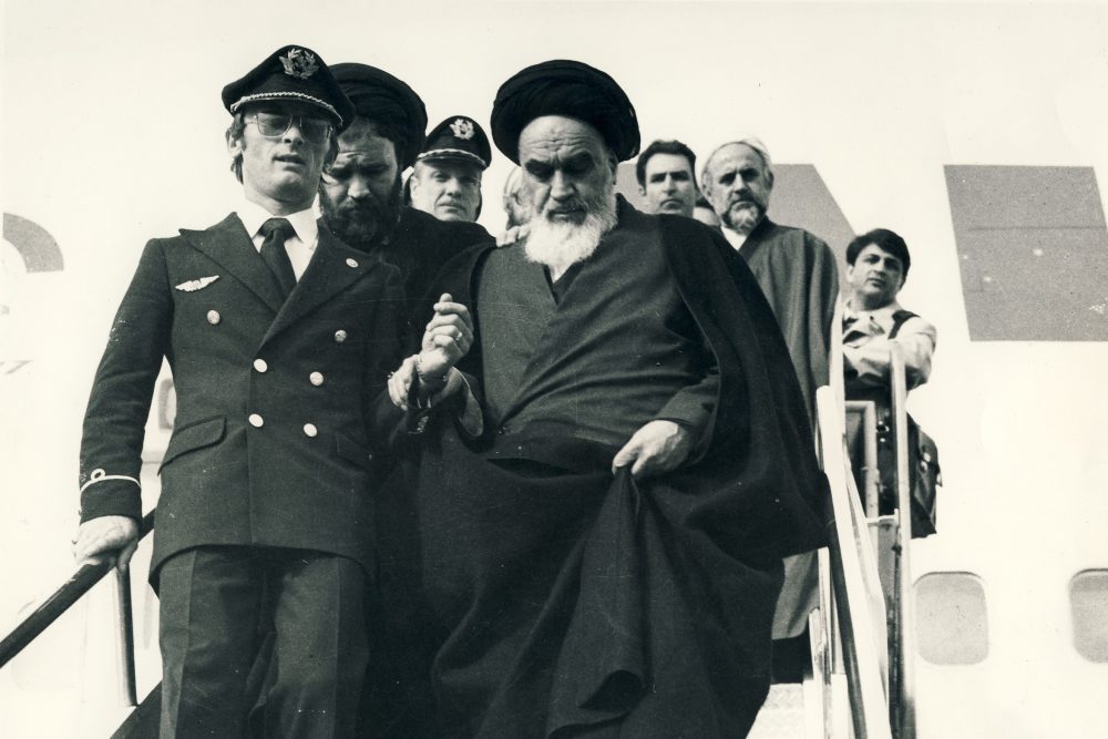 روزی که انتظارها به پایان رسید/ امام خمینی(ره) در چه شرایطی به ایران بازگشت؟