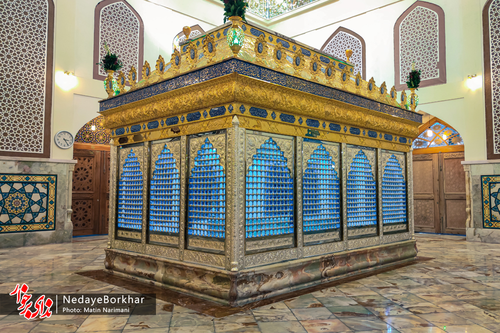 رونمایی از ضریح و گنبد جدید آستان مقدس امامزاده نرمی + فیلم