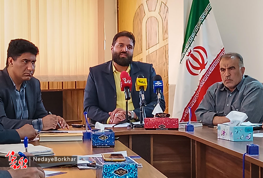 بودجه ۱۴۰۲ دستگرد برخوار ۵۰ میلیارد تومان است/ خرید ۱۱ دستگاه انواع ماشین‌آلات