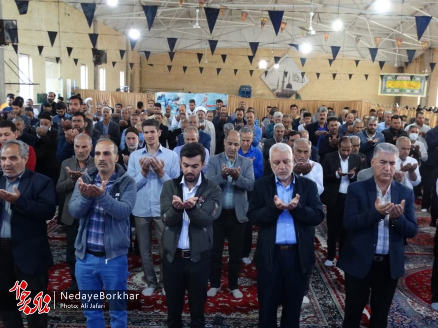 تصاویر | اقامه نماز عید سعید فطر در شهر کمشچه