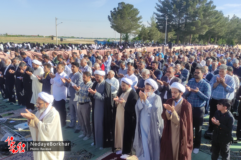 تصاویر | اقامه نماز عید سعید فطر در شهر دستگرد برخوار