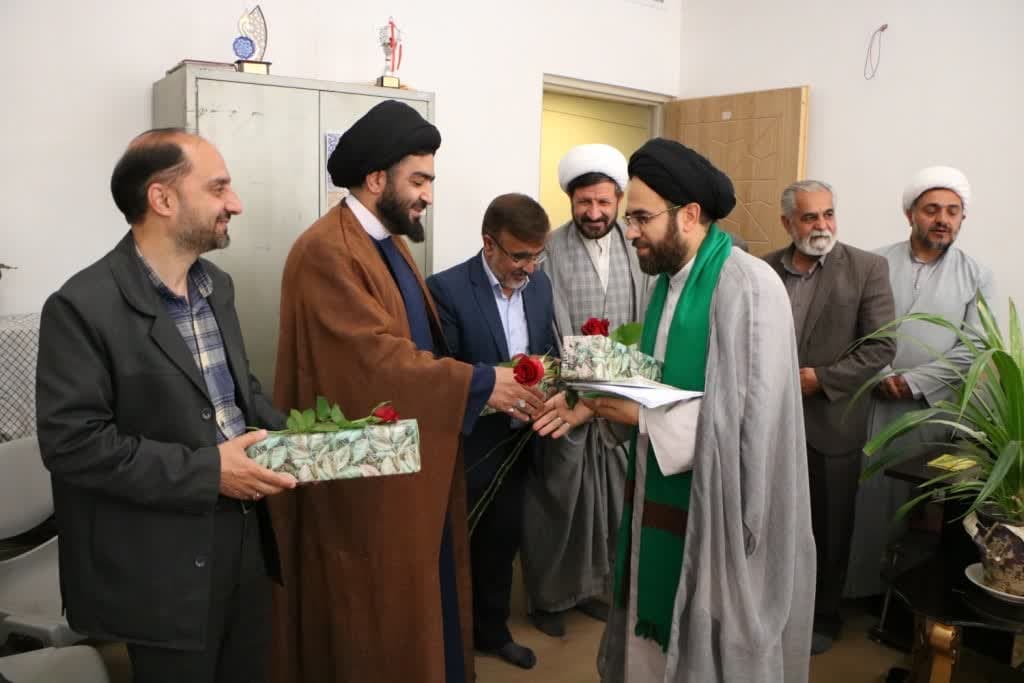 تقدیر از معلمان حوزه‌های علمیه در شهر دولت آباد + تصاویر