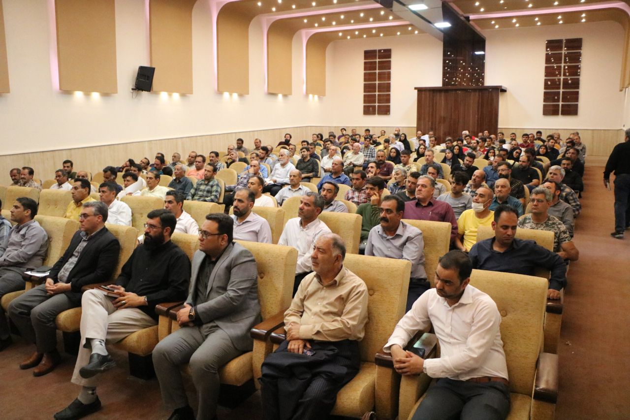 جلسه بررسی مشکلات مالیاتی اصناف شهرستان برخوار برگزار شد + تصاویر