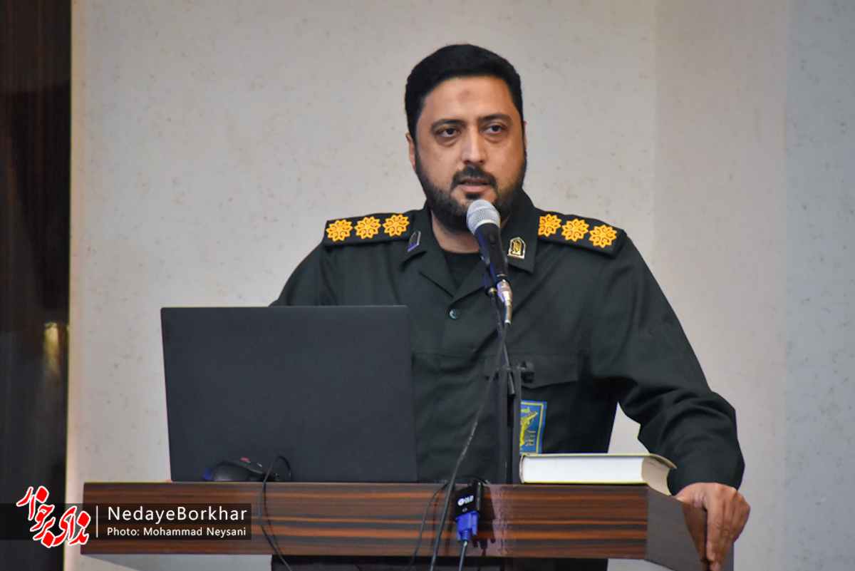 بسیجیان شهرستان برخوار برای حل مشکلات در کنار دولت هستند