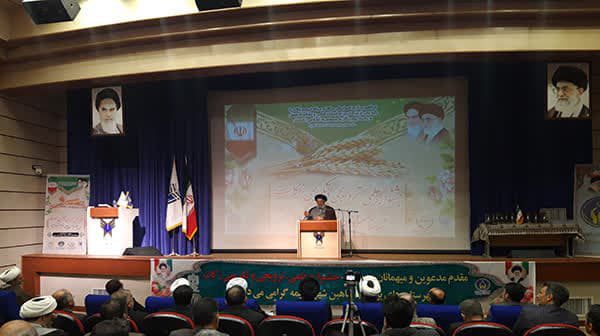 جشنواره ترویجی تکریمی زکات شهرستان‌های برخوار و شاهین شهر برگزار شد