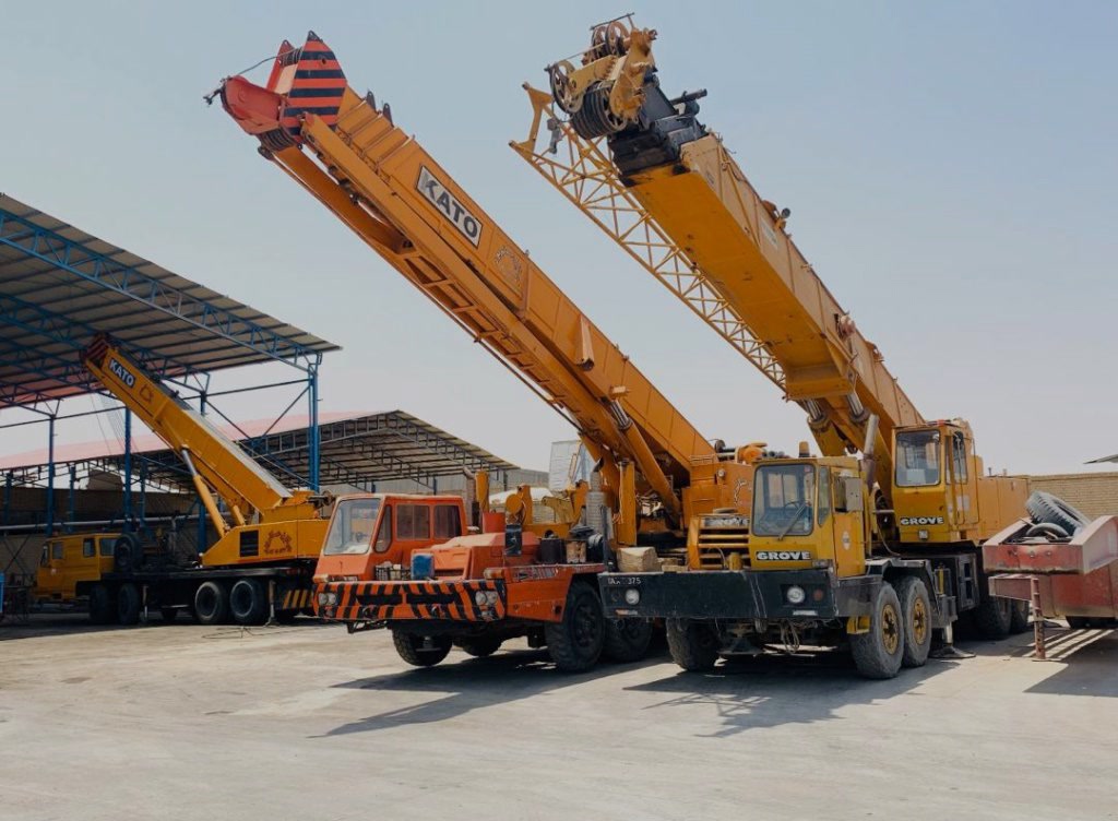 توقیف بالابرهای ۱۵۰ میلیاردی قاچاق در برخوار