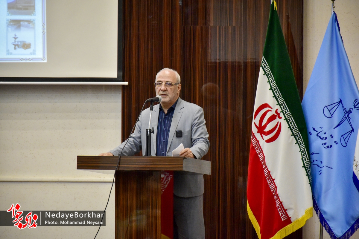 انتقاد حاجی دلیگانی از تیم مدیریتی استانداری اصفهان به خاطر بی‌توجهی به برخوار
