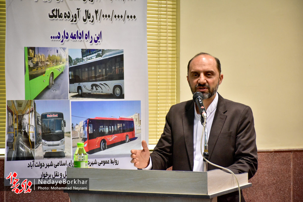 ضرورت به‌روزرسانی ناوگان حمل‌ونقل عمومی برخوار