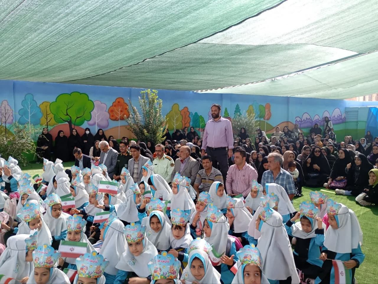 زنگ شکوفه‌ها در شهرستان برخوار به صدا درآمد+ تصاویر