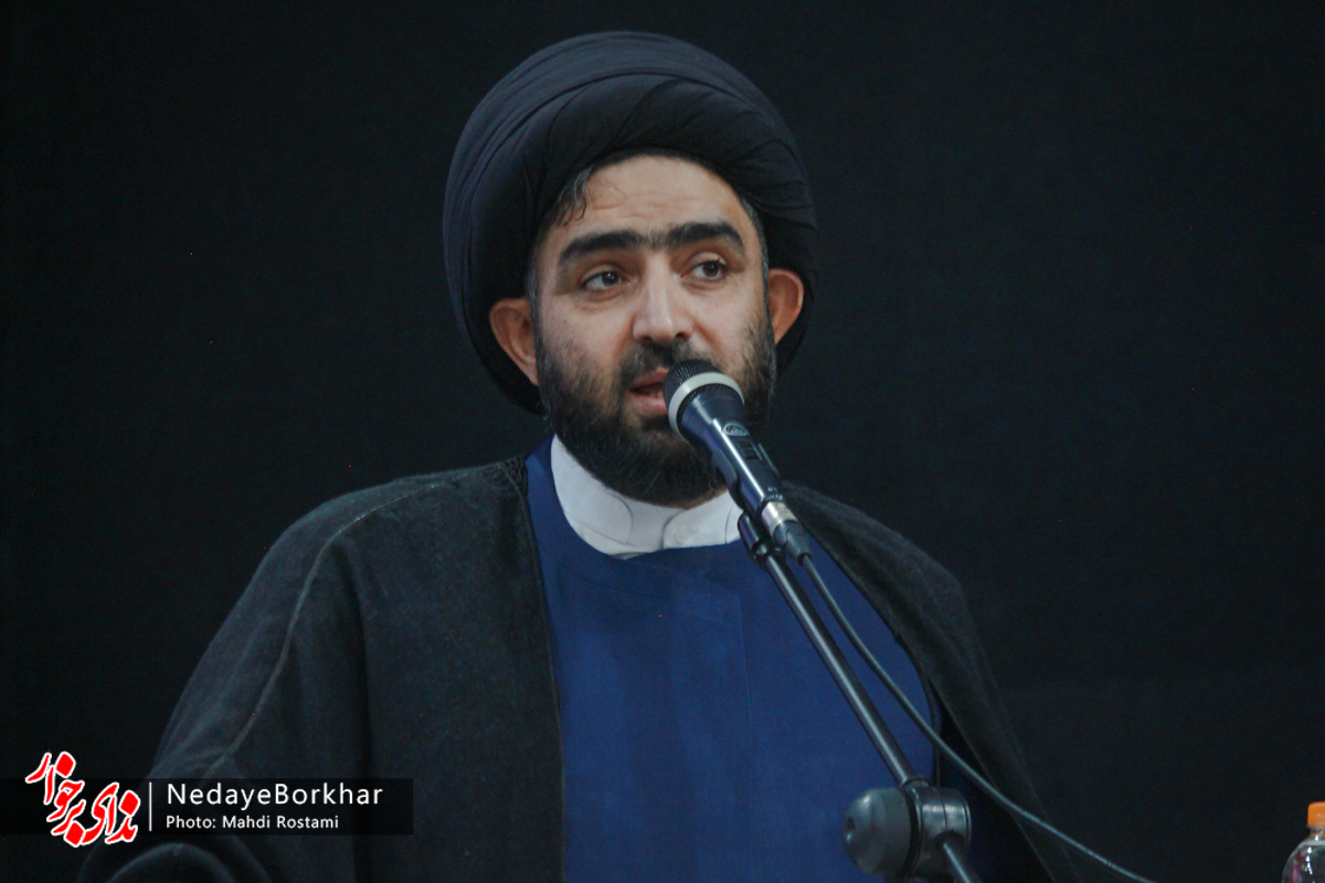 بخش عمده امنیت روانی جامعه توسط بازاریان تأمین می‌شود