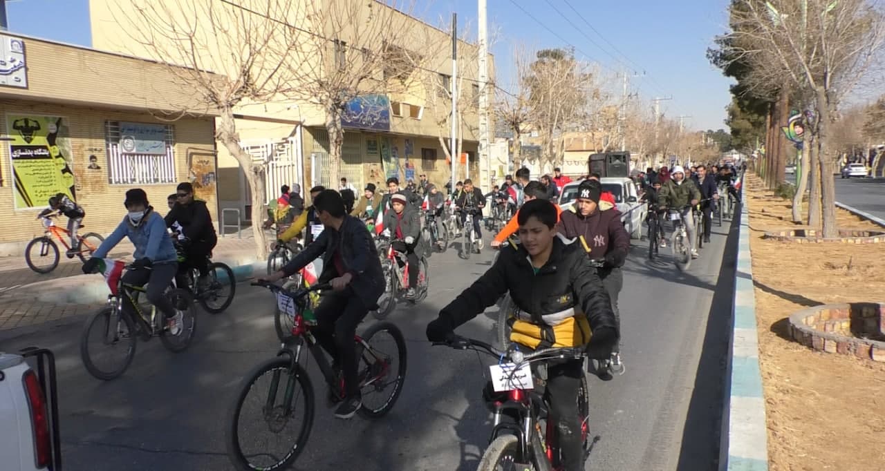 همایش دوچرخه‌سواری در دولت آباد برگزار شد+ فیلم