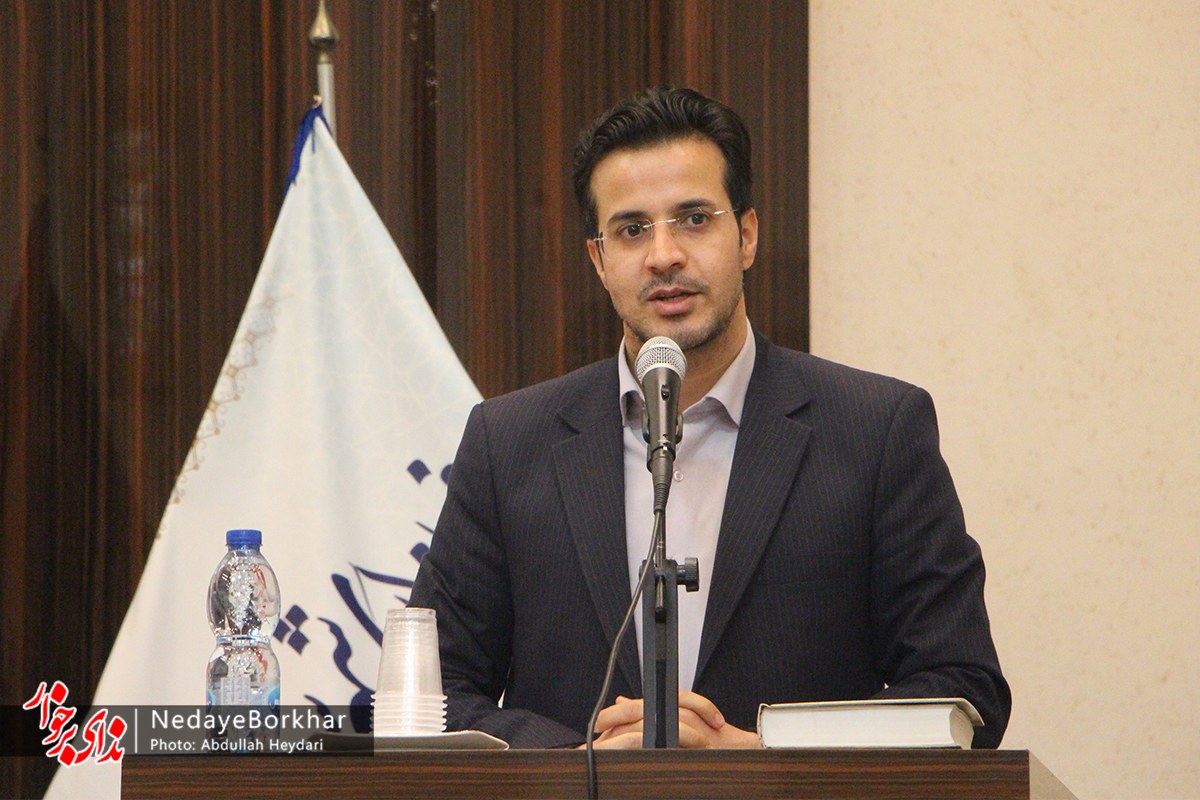 مدیران تازه نفس جایگزین مدیران ناکارآمد در برخوار می‌شوند