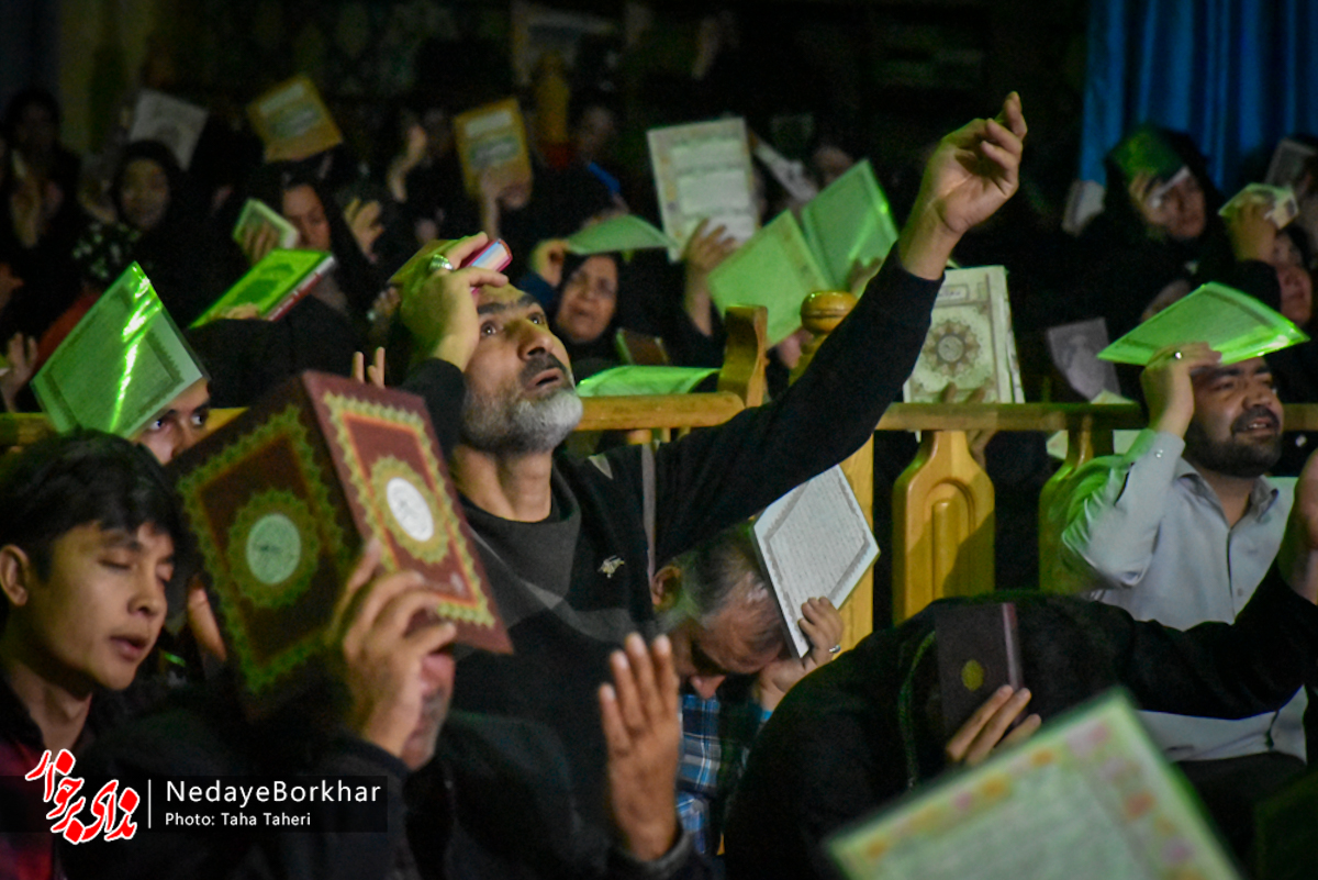 تصاویر| احیای شب نوزدهم ماه رمضان در امامزاده نرمی